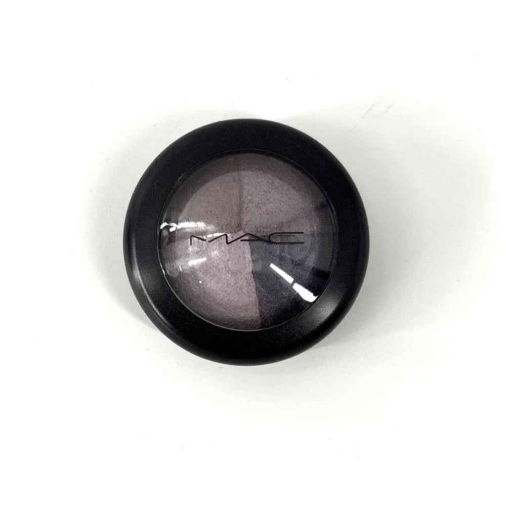 MAC Cosmetics Eye Shadow Quad GREAT BEYOND Palette NIB Plum Discontinued